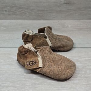 UGG Brown Kids Loafer Slip On Suede Shoes Flats Sz 4/5 Toddler